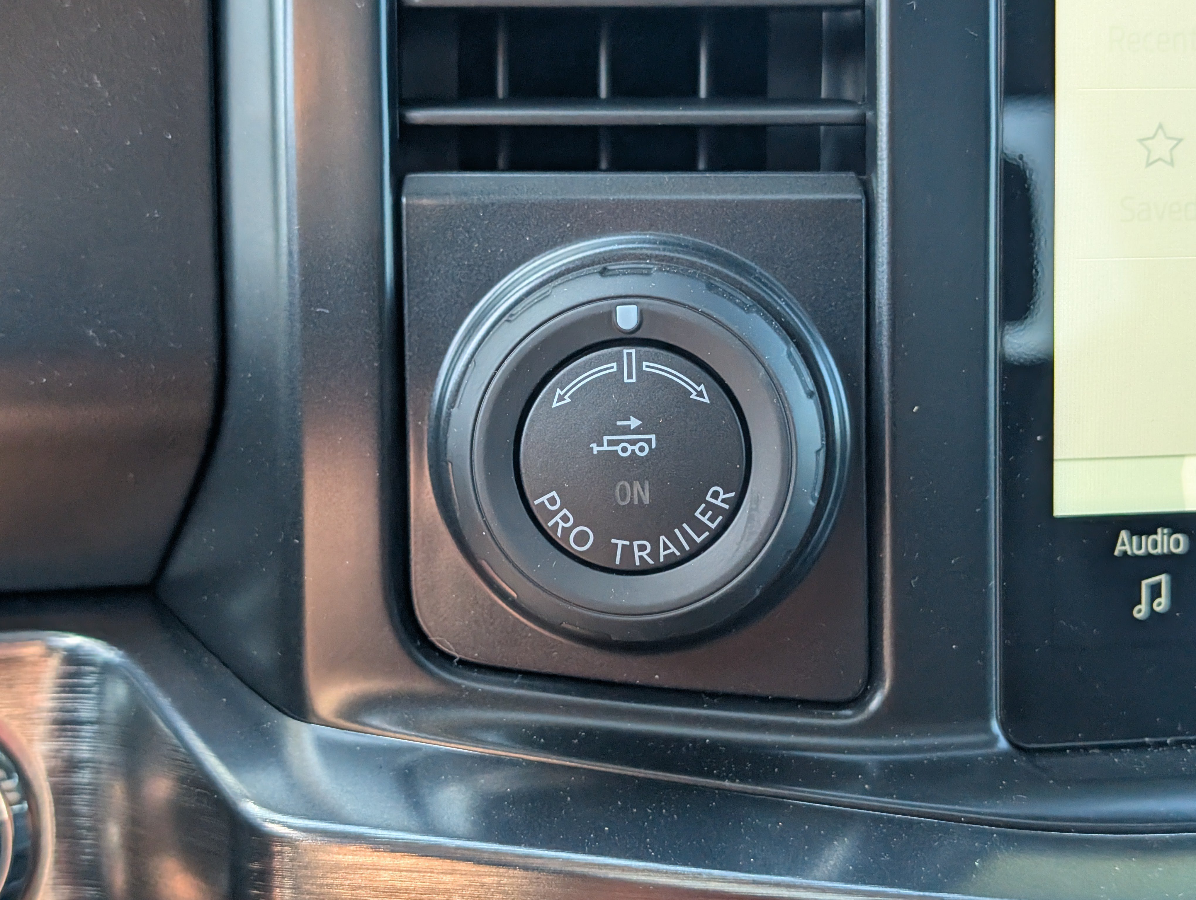 New 2026 CARBONIZED GRAY FORD Lariat image 30