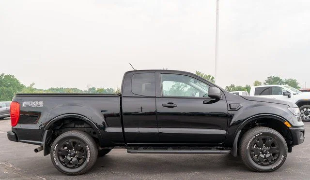 Used 2023 Black Ford XLT image 5