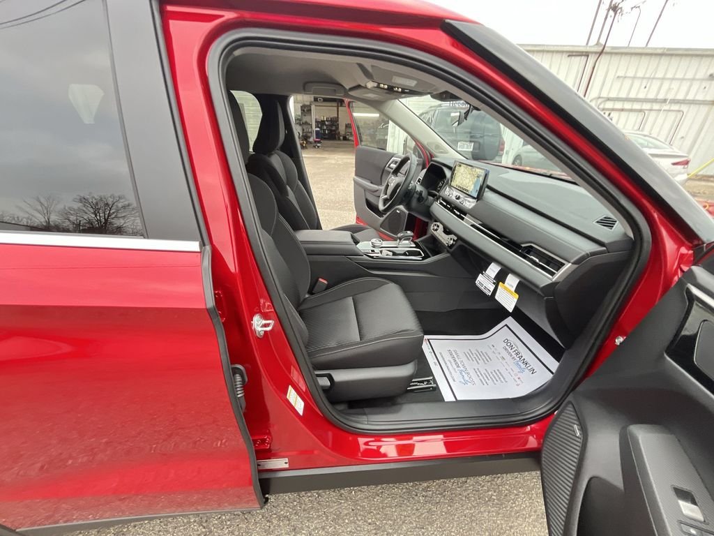 New 2026 Red Mitsubishi ES 1.5T 2WD image 24
