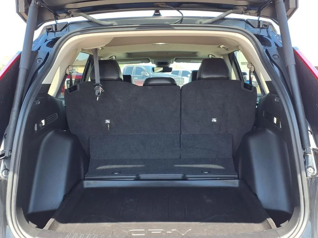 Used 2023  Honda EX-L image 10