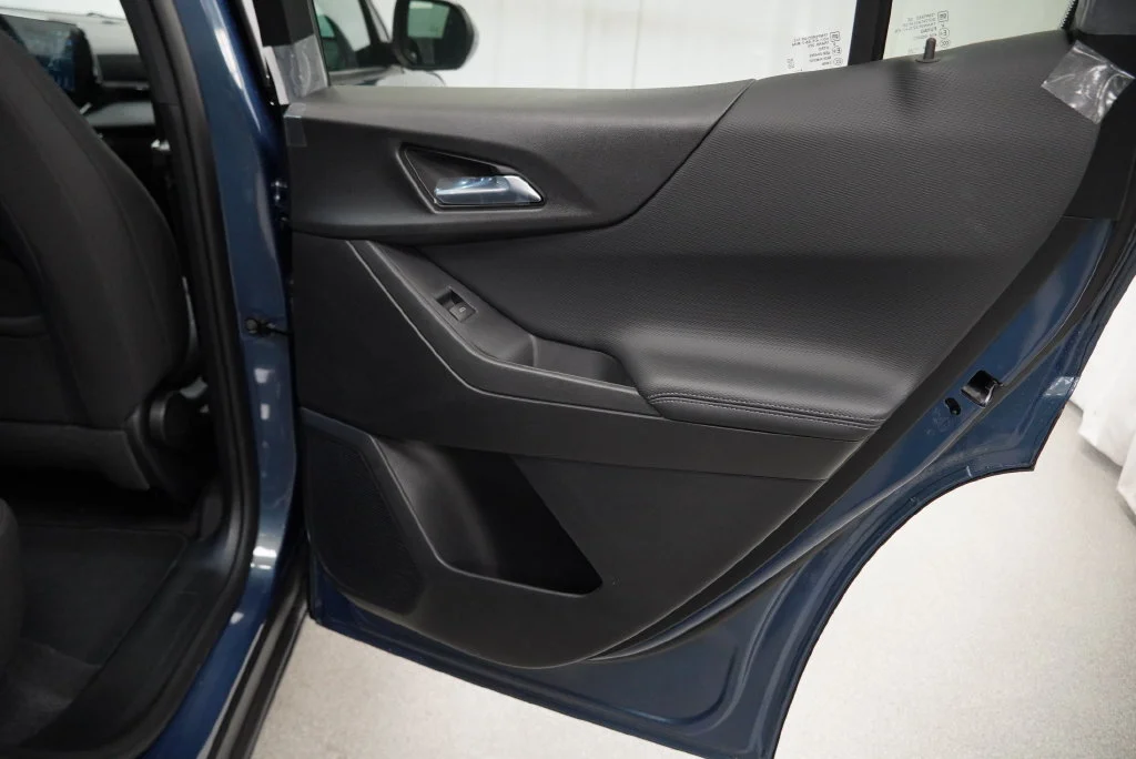 New 2027 Lakeshore Blue Metallic Chevrolet LT image 25