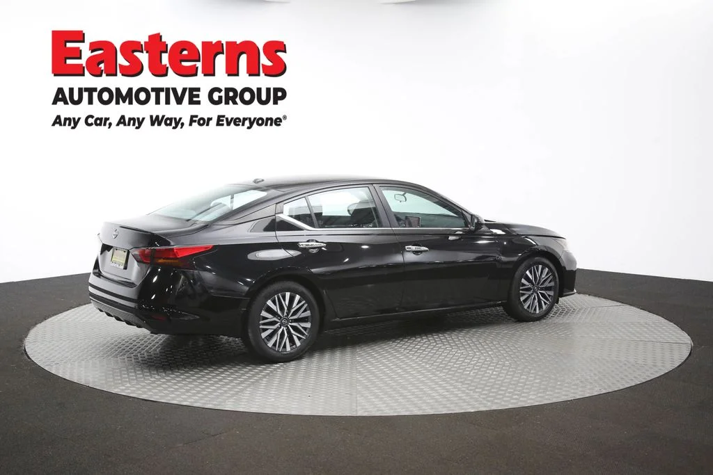 Used 2023 Black Nissan 2.5 SV image 42