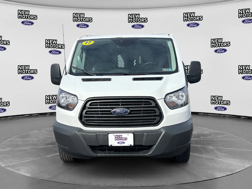 Used 2017 Oxford White Ford Base image 9