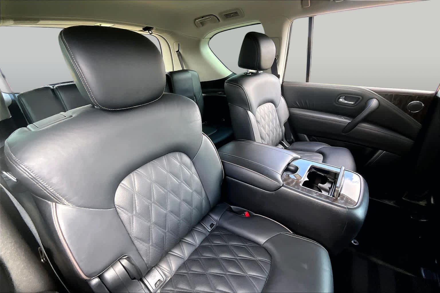 Used 2023 Super Black Nissan Platinum image 19