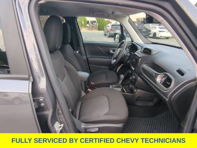 Used 2023 Gray Jeep Latitude image 45