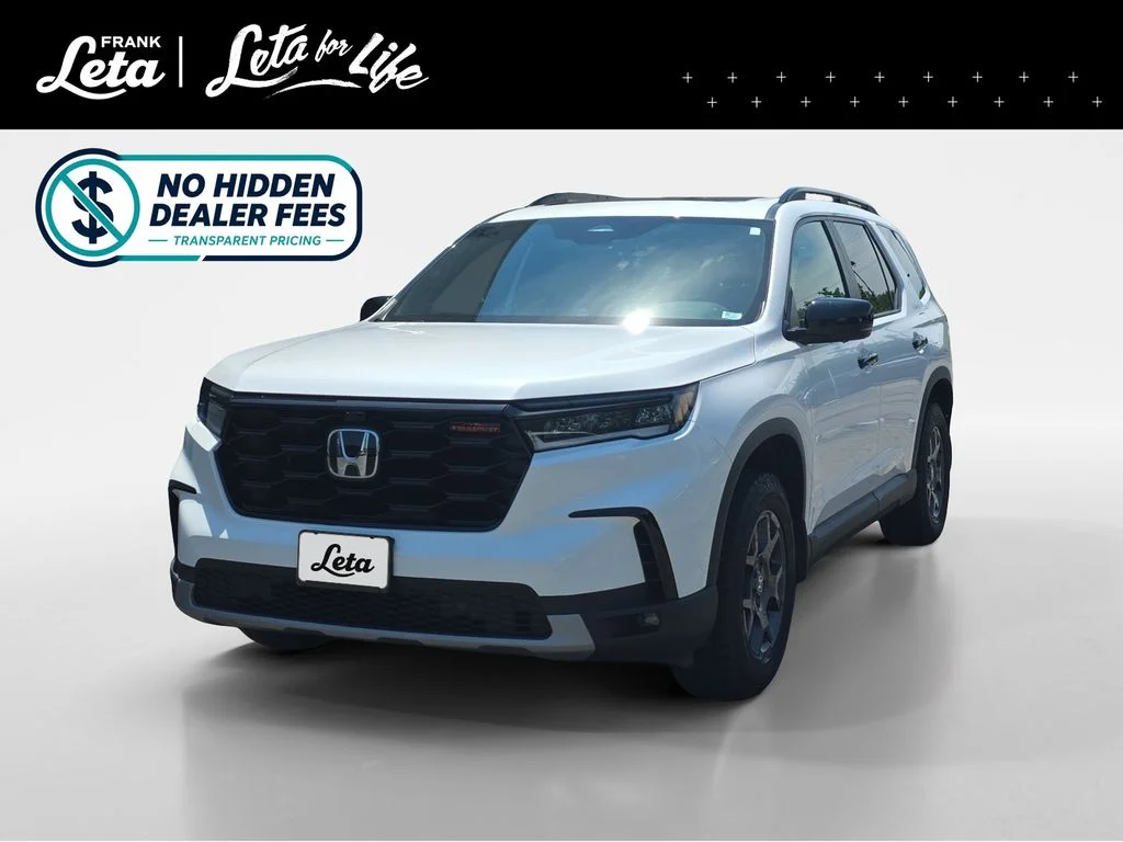 2024 Honda Pilot TrailSport AWD's photo