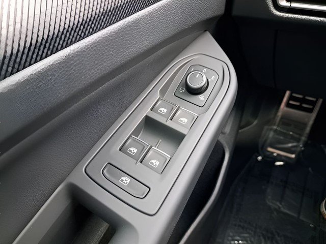 New 2026 Slate Blue Metallic Volkswagen 2.0T SE image 36