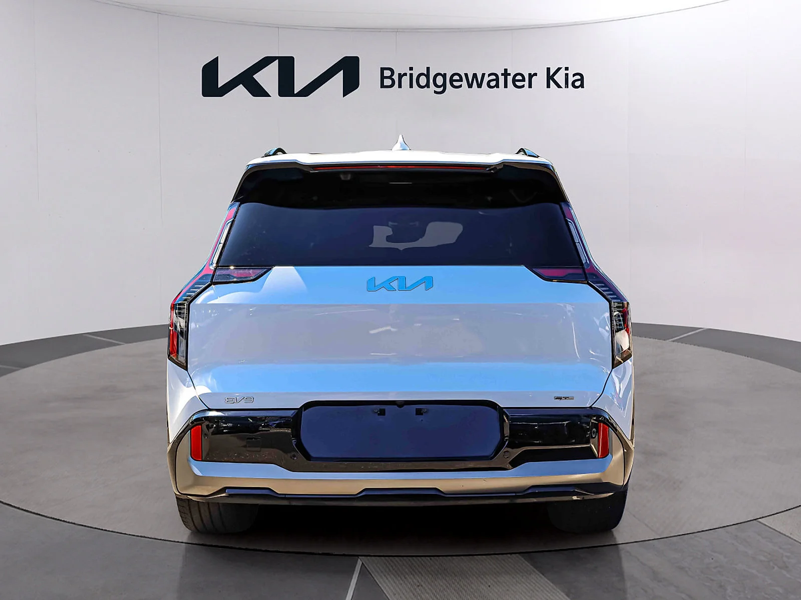 Certified Used 2024 Snow White Pearl Kia GT-Line image 5