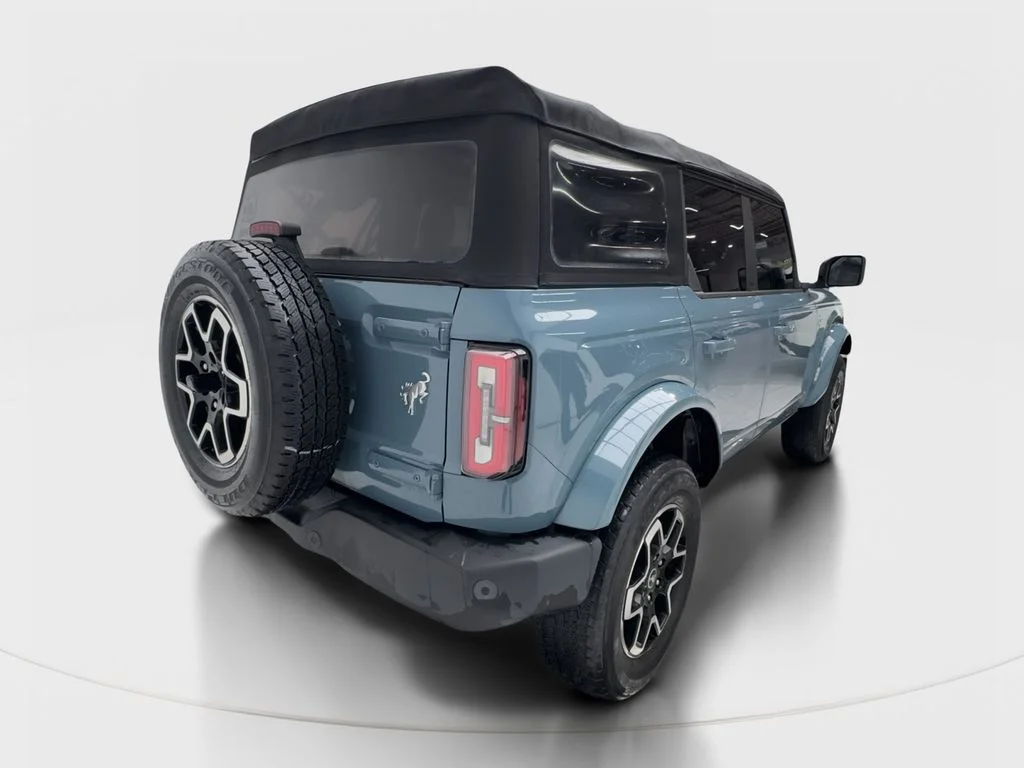 Used 2022 Green Ford Outer Banks image 7