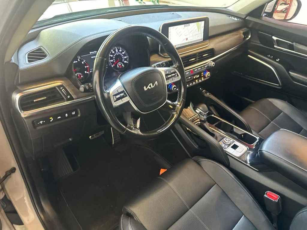 Used 2022 Gray Kia SX image 8
