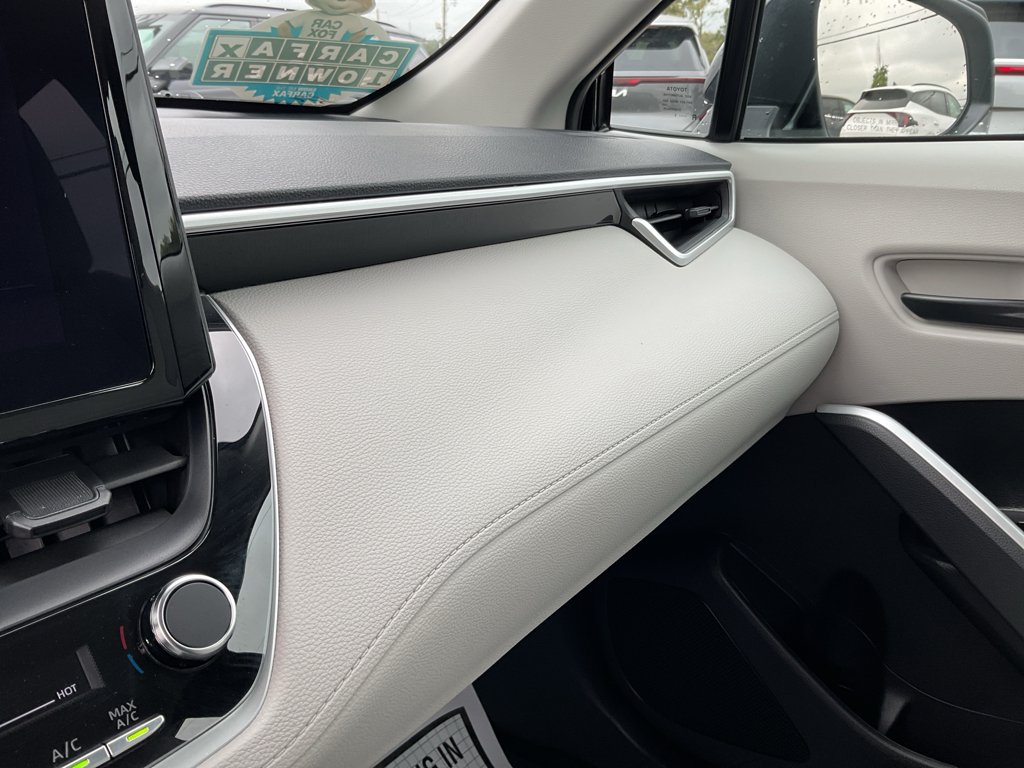 Used 2026 Jet Black Toyota L image 32