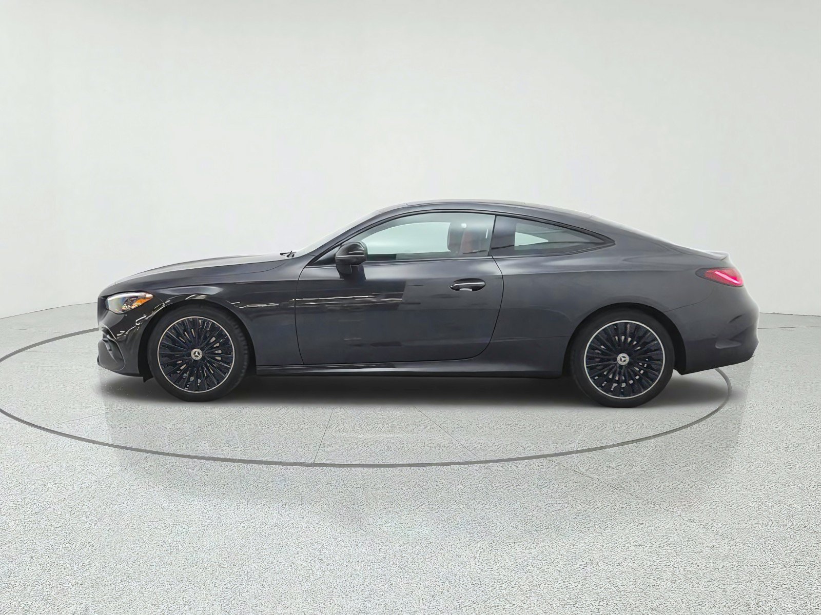 New 2027 Graphite Grey Metallic Mercedes-Benz CLE 300 4MATIC® Coupe image 28