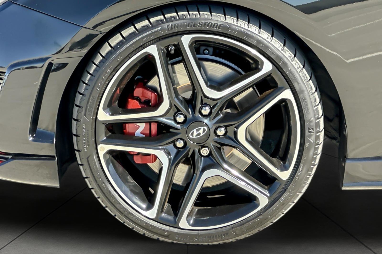 Used 2022 BLACK Hyundai  image 25