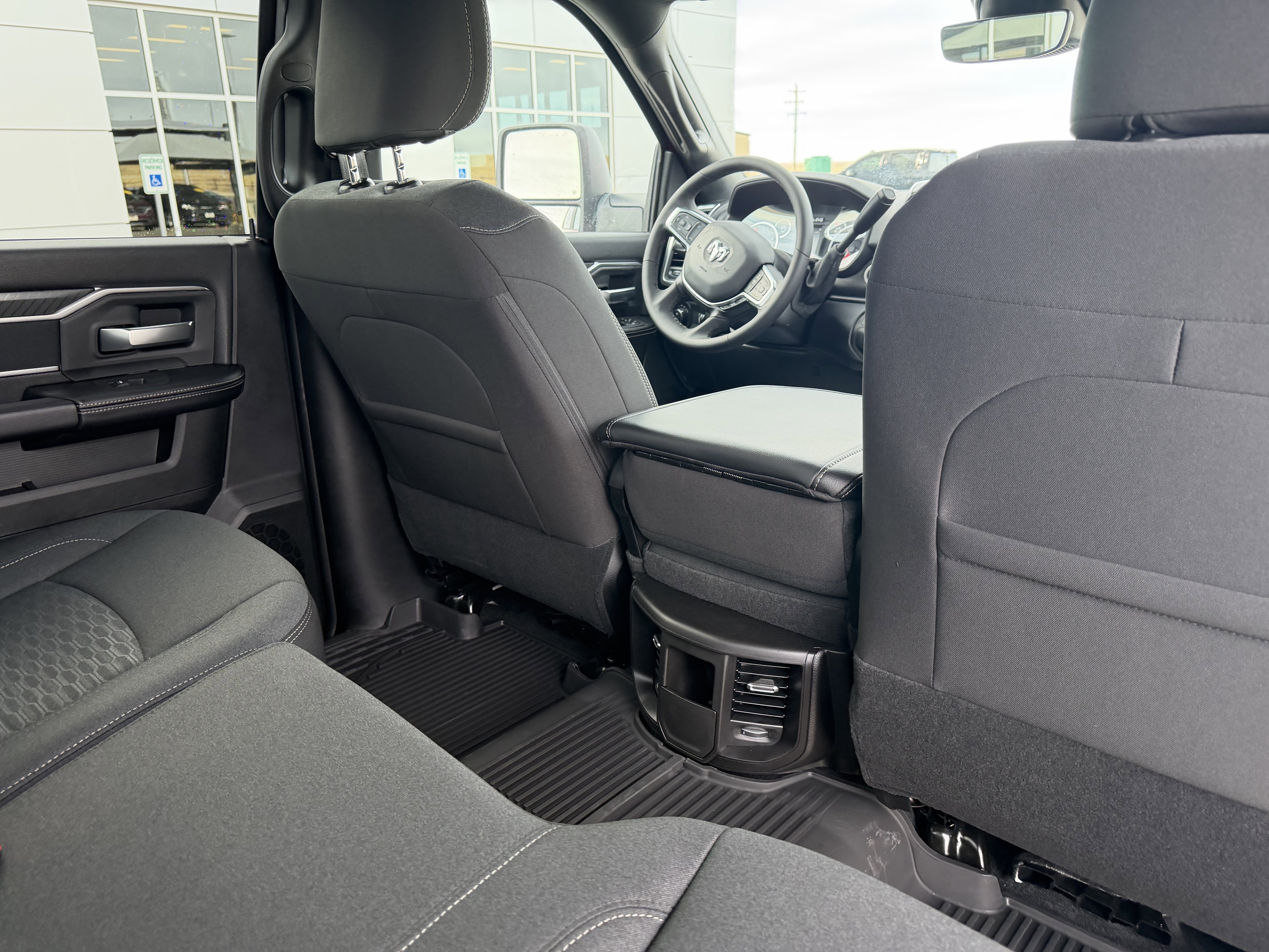 2026 RAM 2500 Big Horn - Photo 10