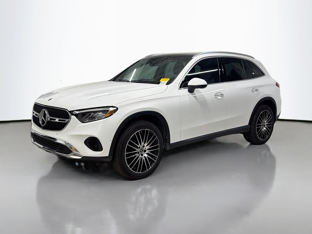 Used 2026 White Mercedes-Benz GLC 300 image 1