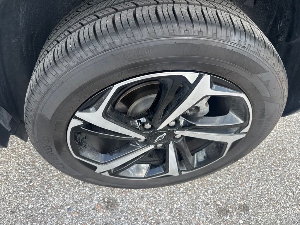 Used 2022 Gray Chevrolet RS image 11