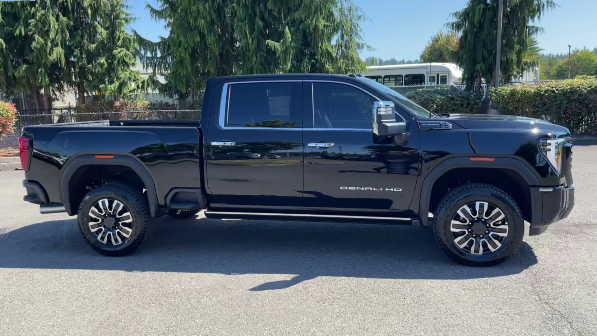 2025 GMC Sierra 3500HD Denali Ultimate - Photo 80