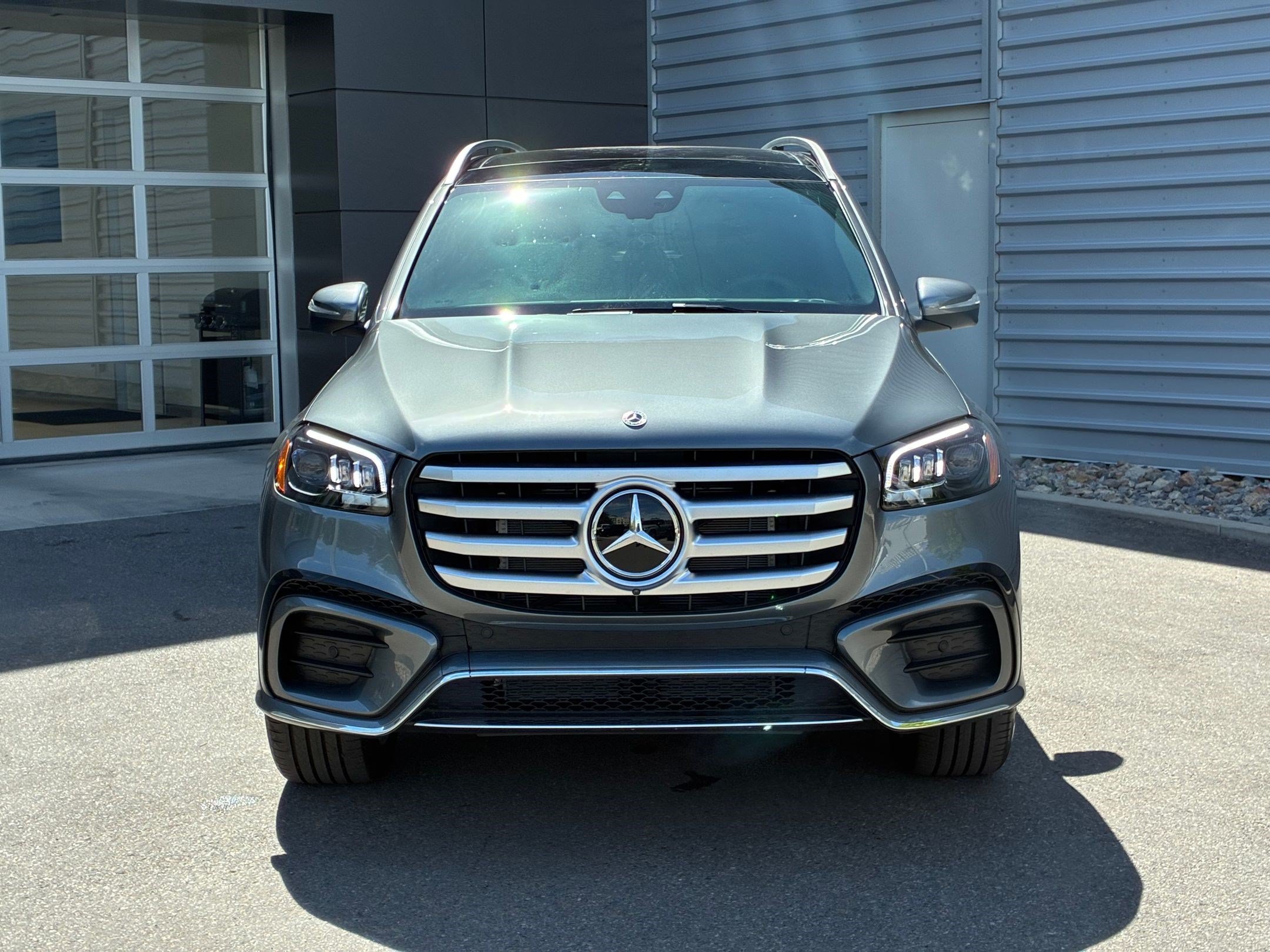 New 2026 Selenite Grey Metallic Mercedes-Benz GLS 580 image 36