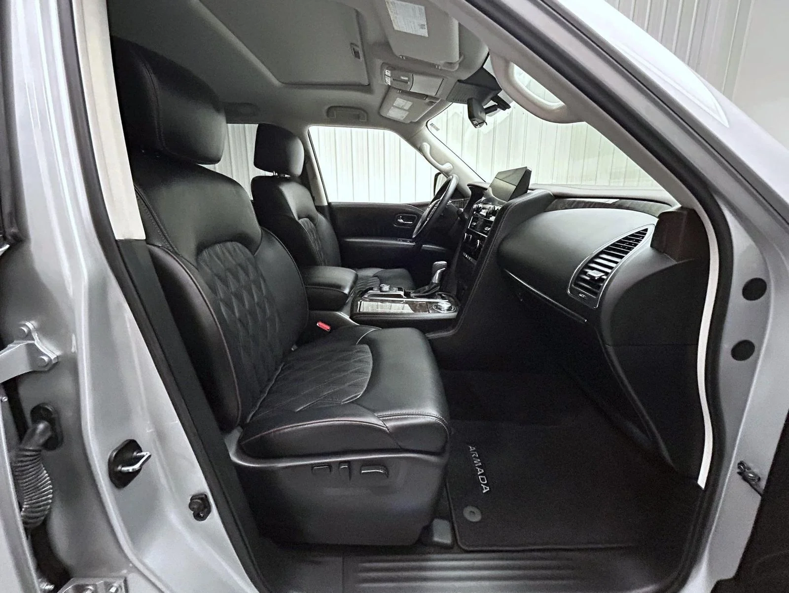 Used 2021 Silver Nissan Platinum image 15