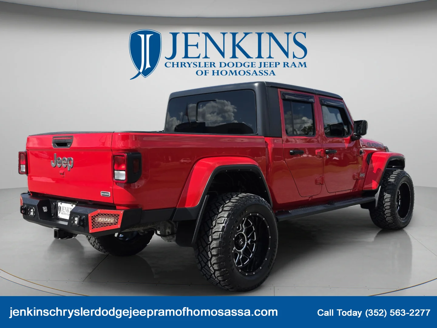 Used 2023 Firecracker Red Clearcoat Jeep Overland image 5