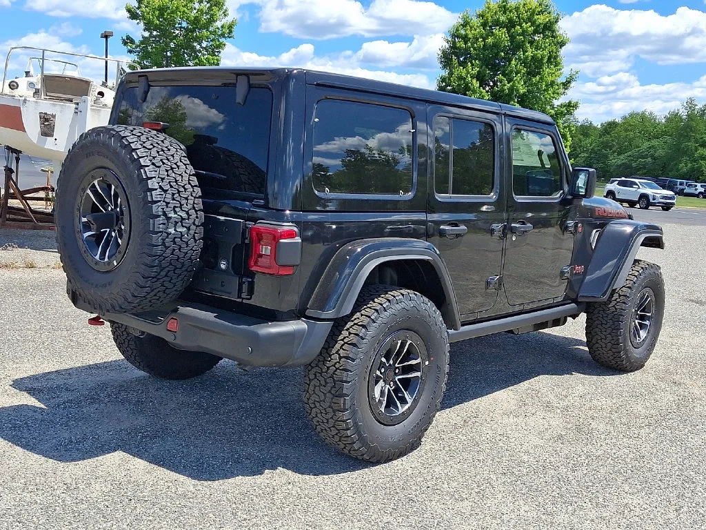 New 2026 Black Clear-Coat Exterior Paint Jeep Rubicon X image 8