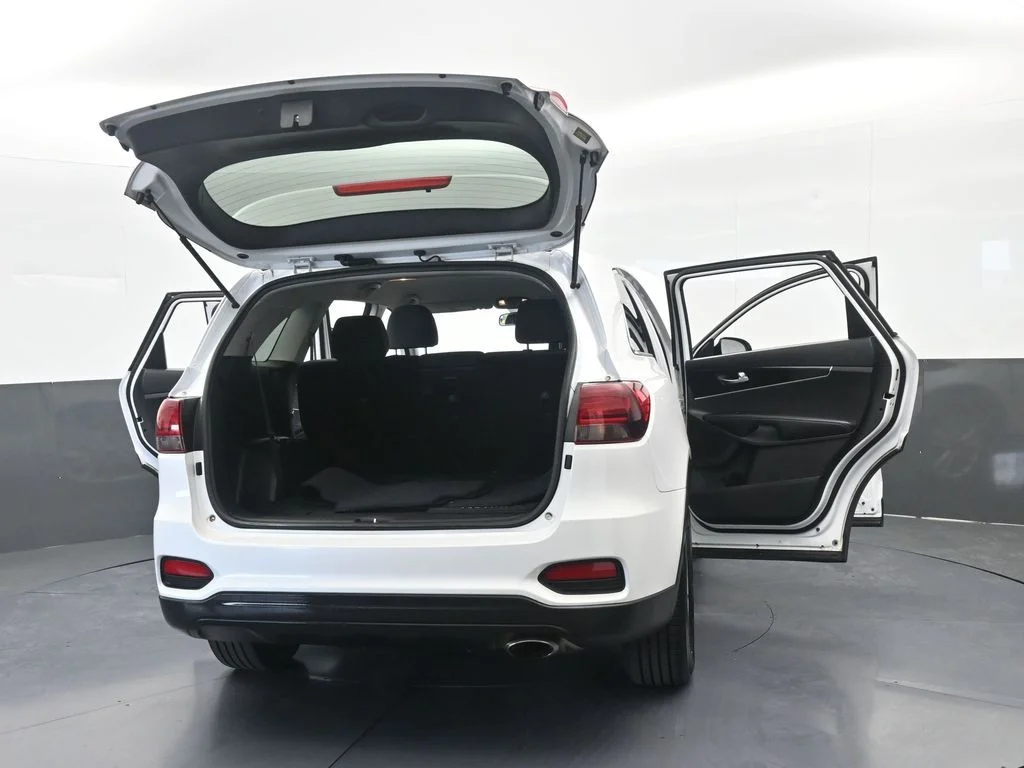 Used 2020 Snow White Pearl Kia LX image 67