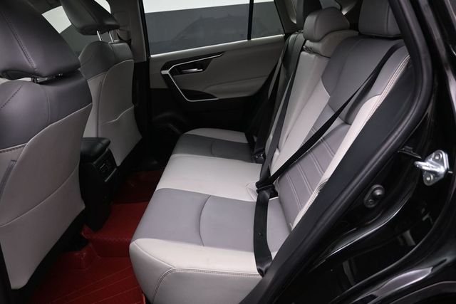 Used 2025 Black Toyota XLE Premium image 25