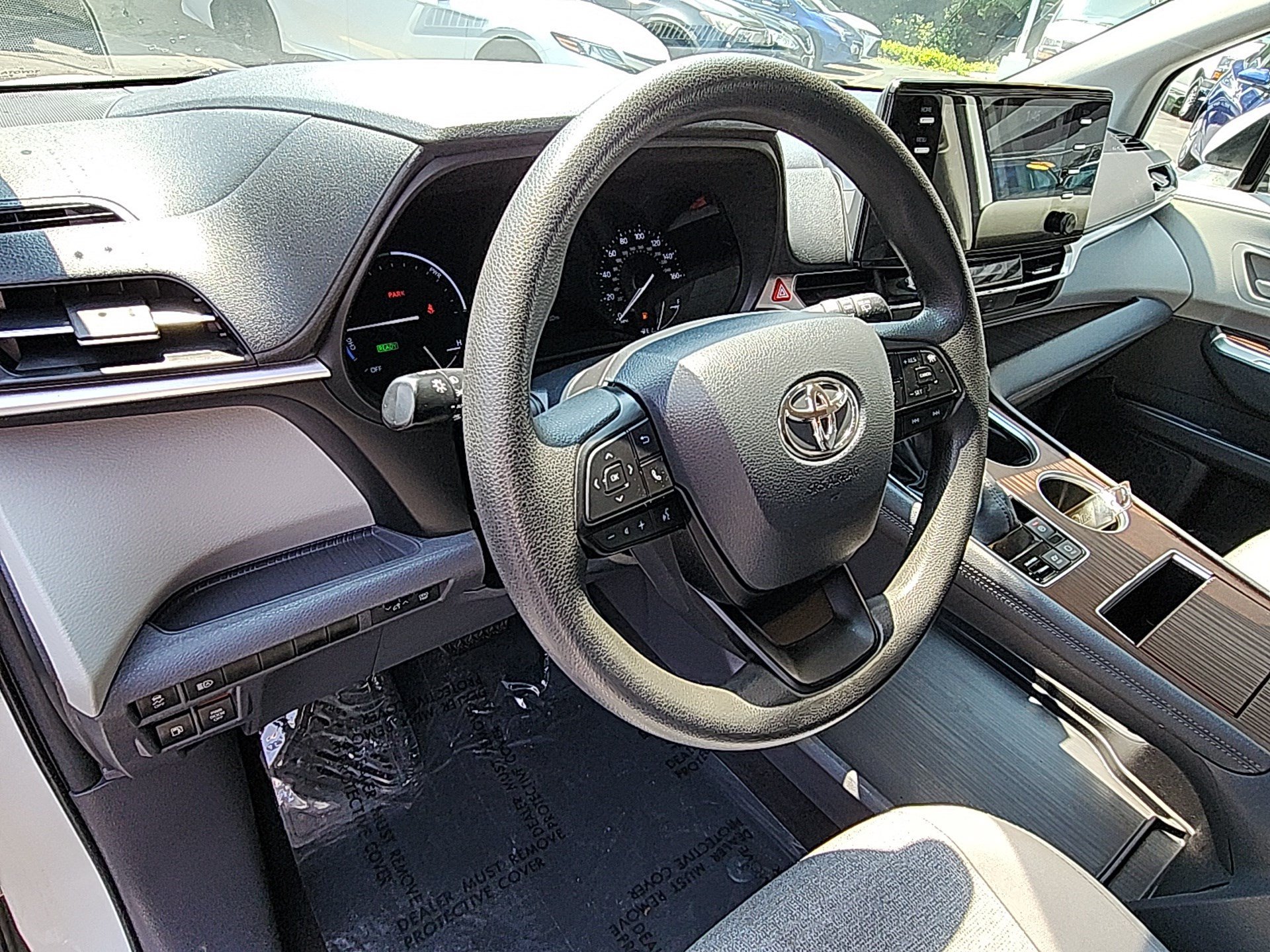 Certified Used 2022 White Toyota LE image 11