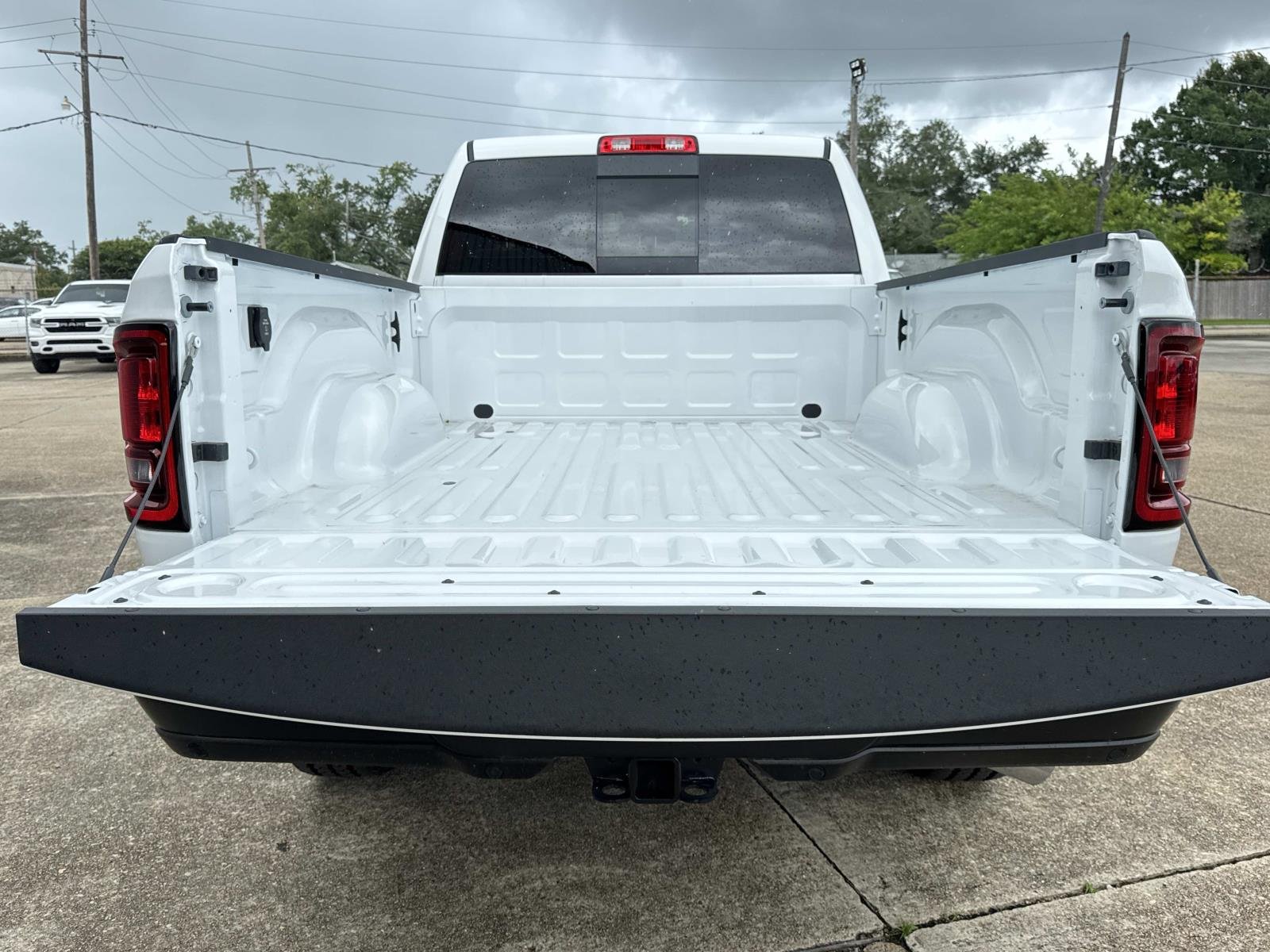 New 2026 Bright White Clear-Coat Exterior Paint RAM Tradesman image 6