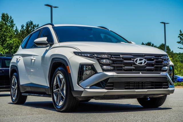 Certified Used 2025 White Hyundai SEL image 7