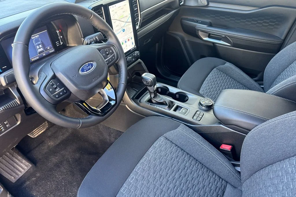 New 2025 Azure Gray Metallic Ford XLT image 10