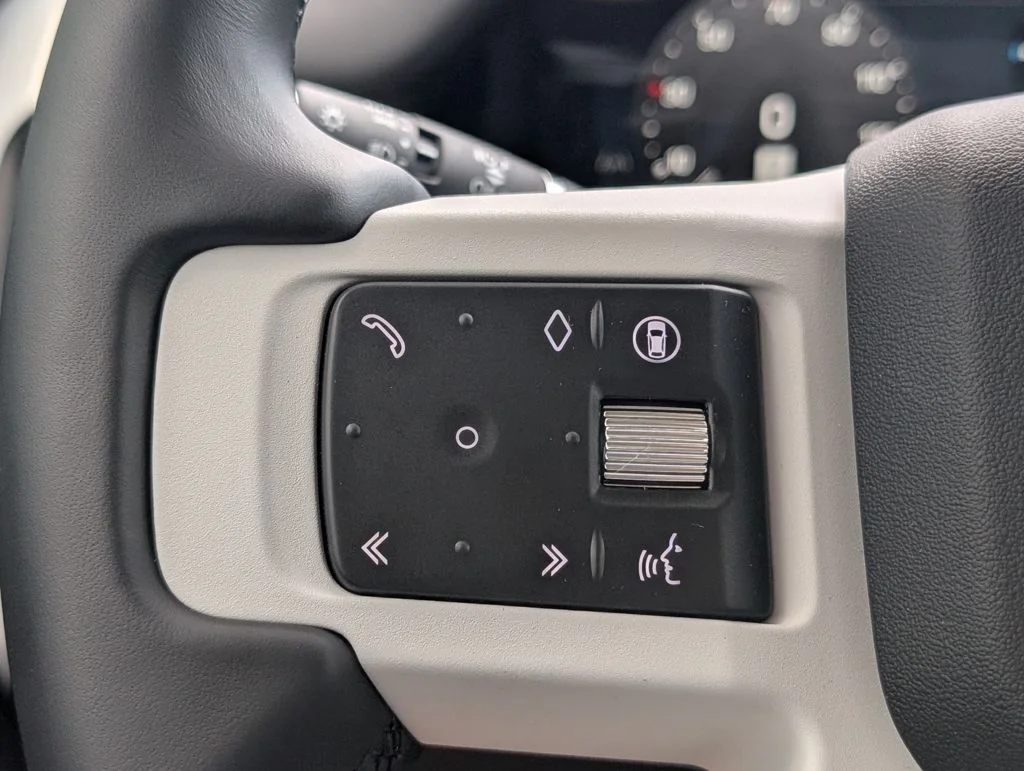 New 2026 Woolstone Green Land Rover S image 27