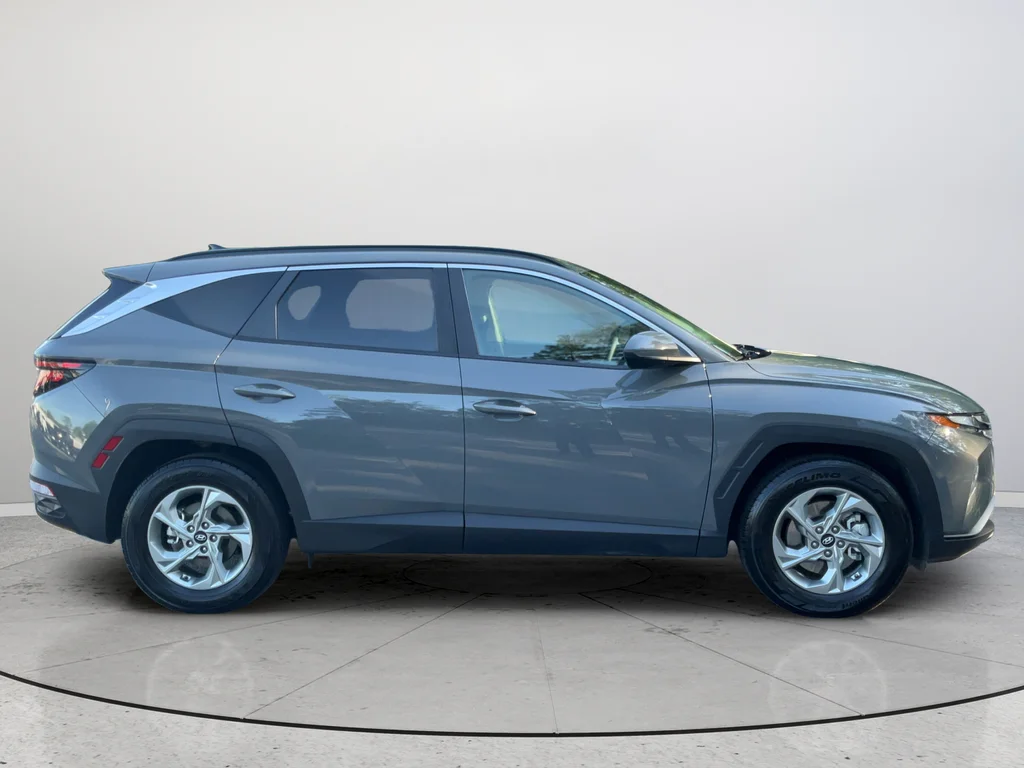 Used 2024 Gray Hyundai SEL image 6