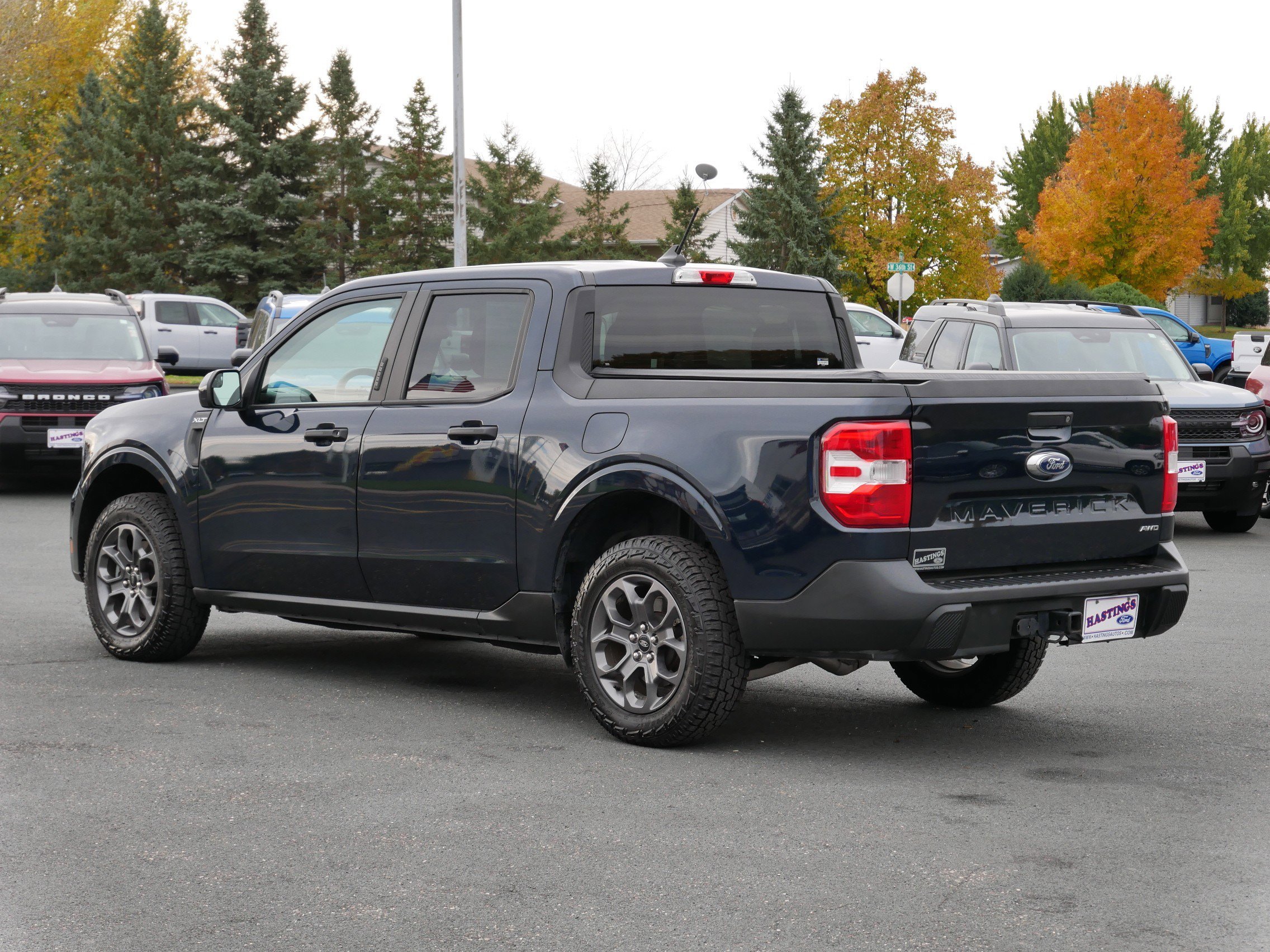 2022 Ford Maverick XLT photo 2