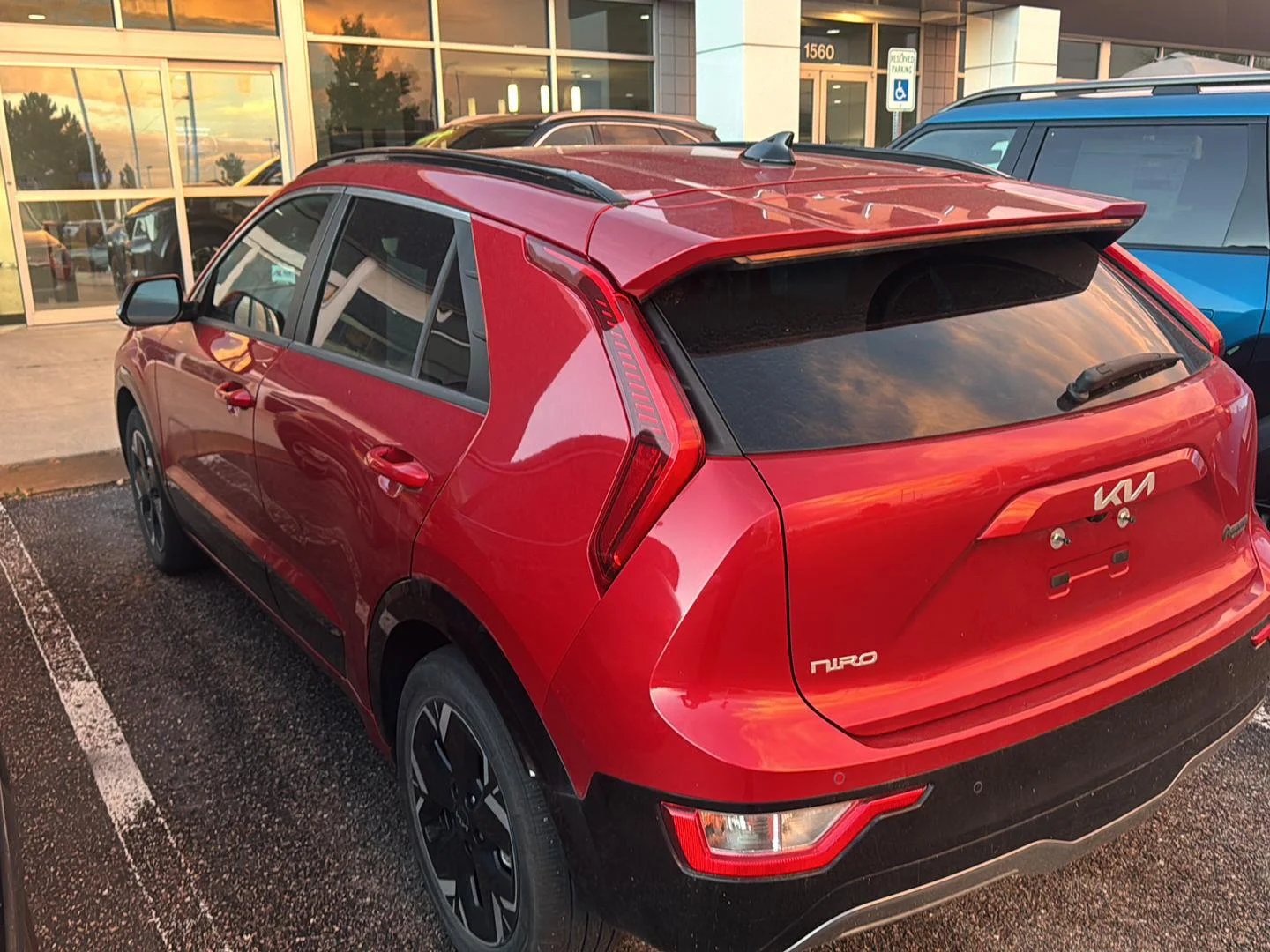 Certified Used 2023 Runway Red Kia Wind image 6