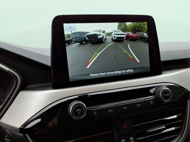 Used 2020 Gray Ford SE image 29
