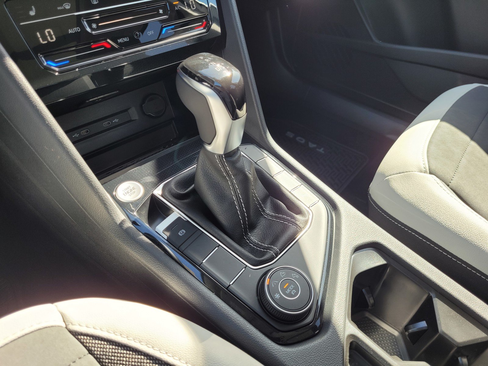 New 2026 White Volkswagen 1.5T SE image 12
