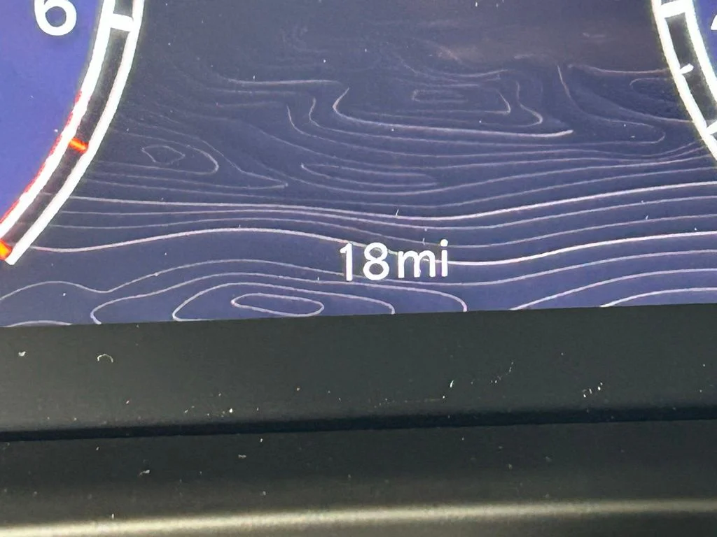 New 2026 Baltic Gray Metallic Clear-Coat Exterior Paint Jeep Altitude image 5