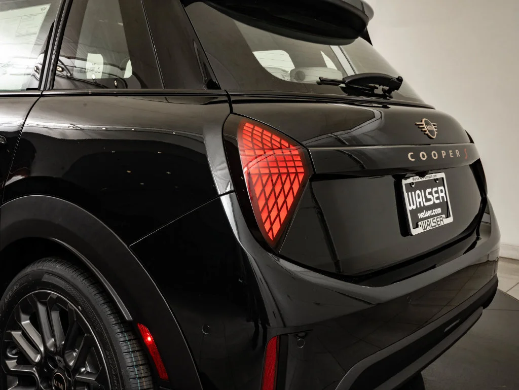 2026 MINI Hardtop 4 Door S - Photo 18