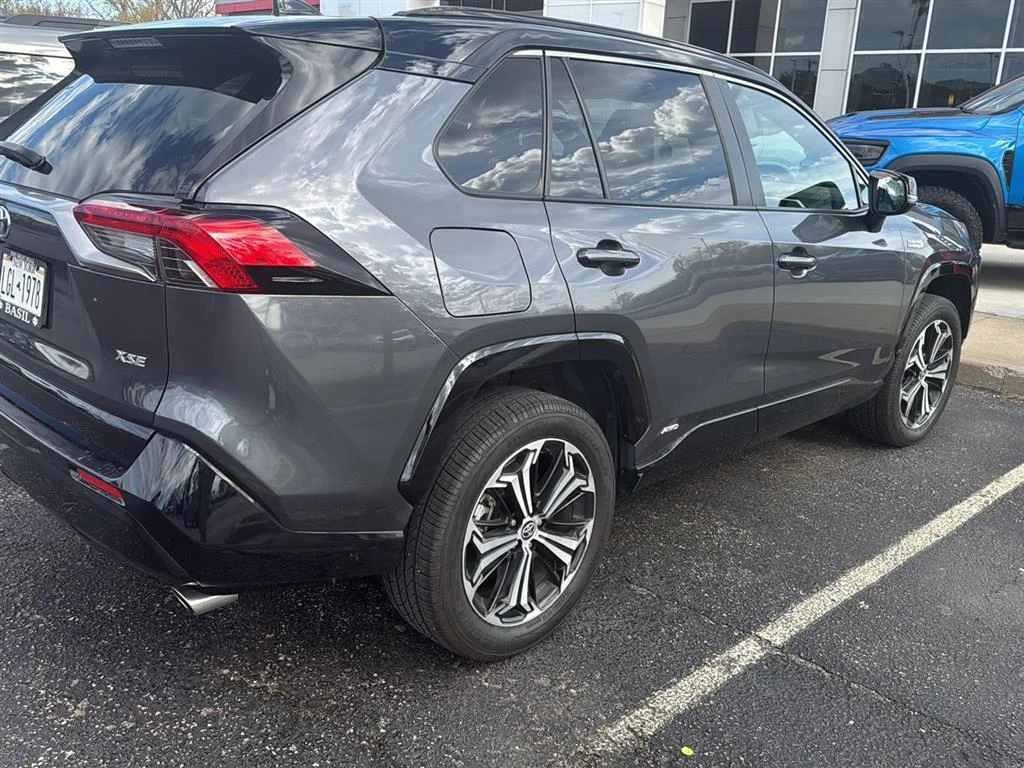 Used 2023 Silver Sky Metallic/Midnight Black Metallic Toyota XSE image 2