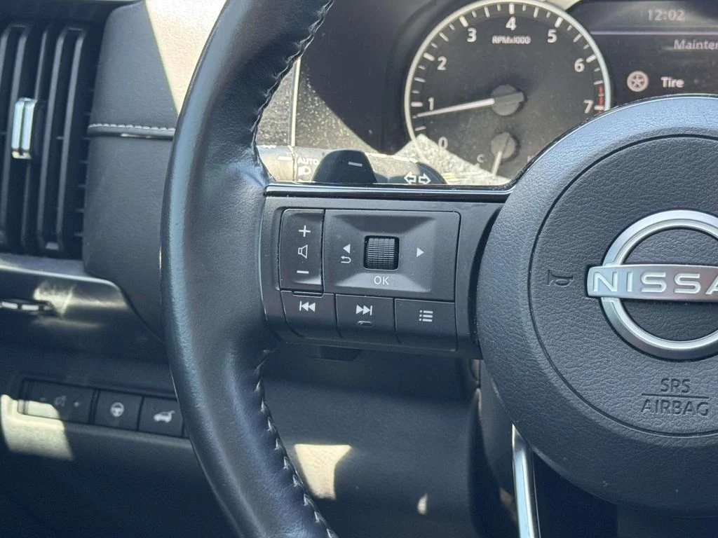 Used 2022 Gray Nissan SL image 22