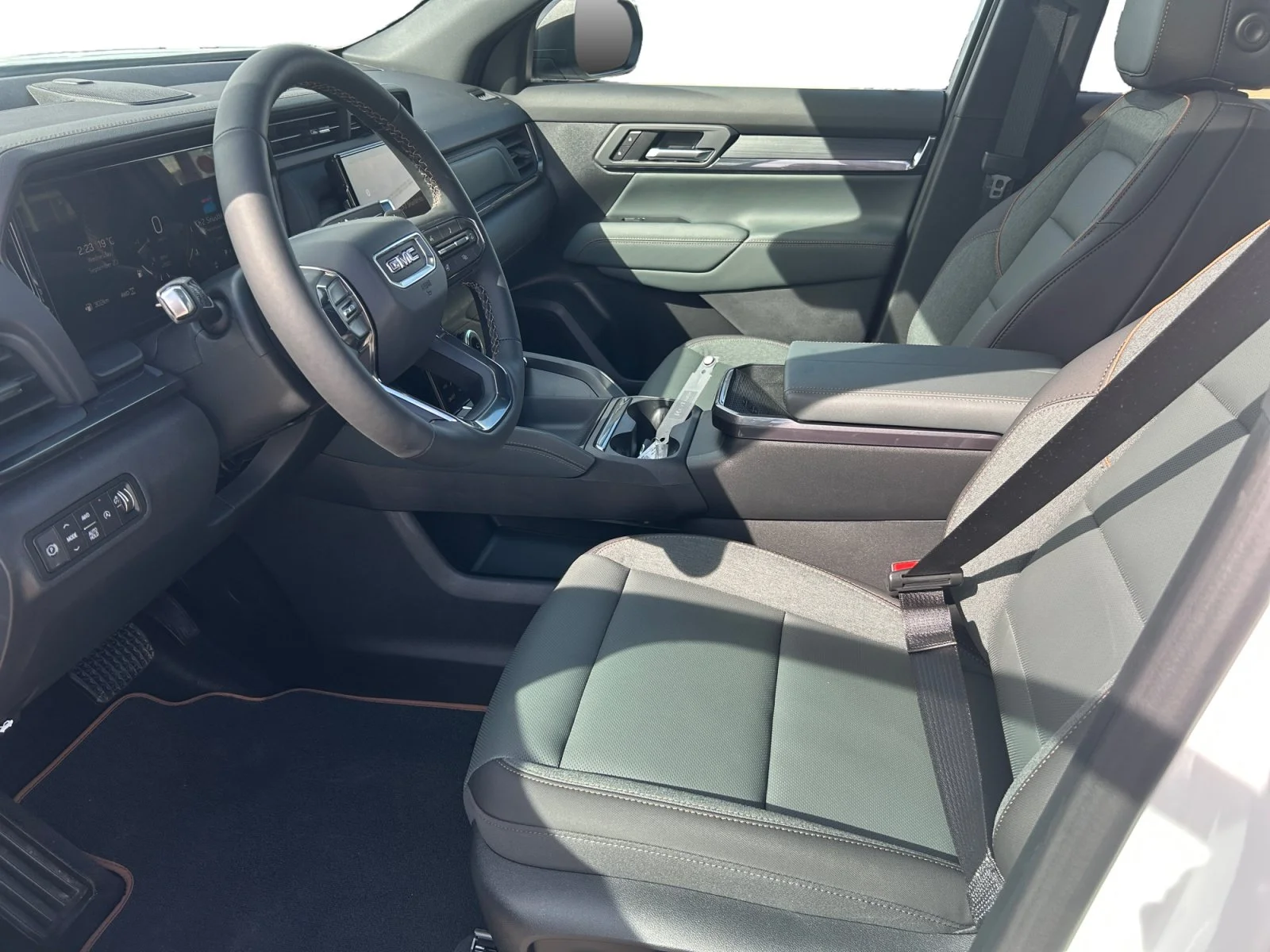 New 2027 Summit White GMC AWD AT4 image 14