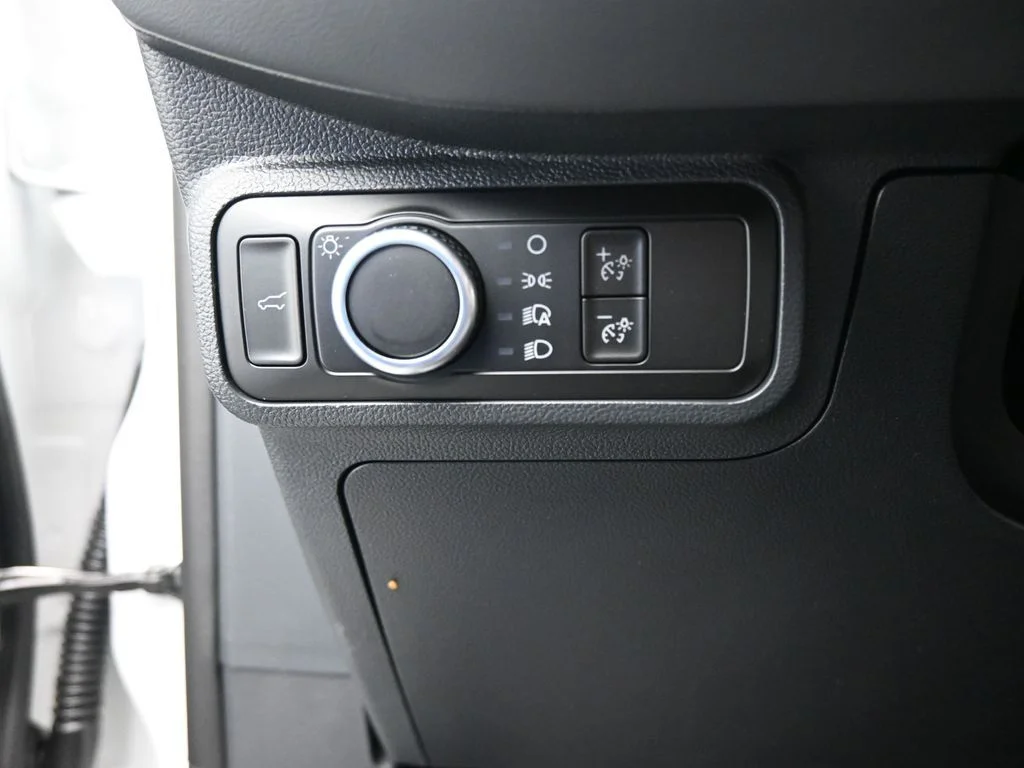 New 2026 Star White Metallic Tri-Coat Ford Active image 12