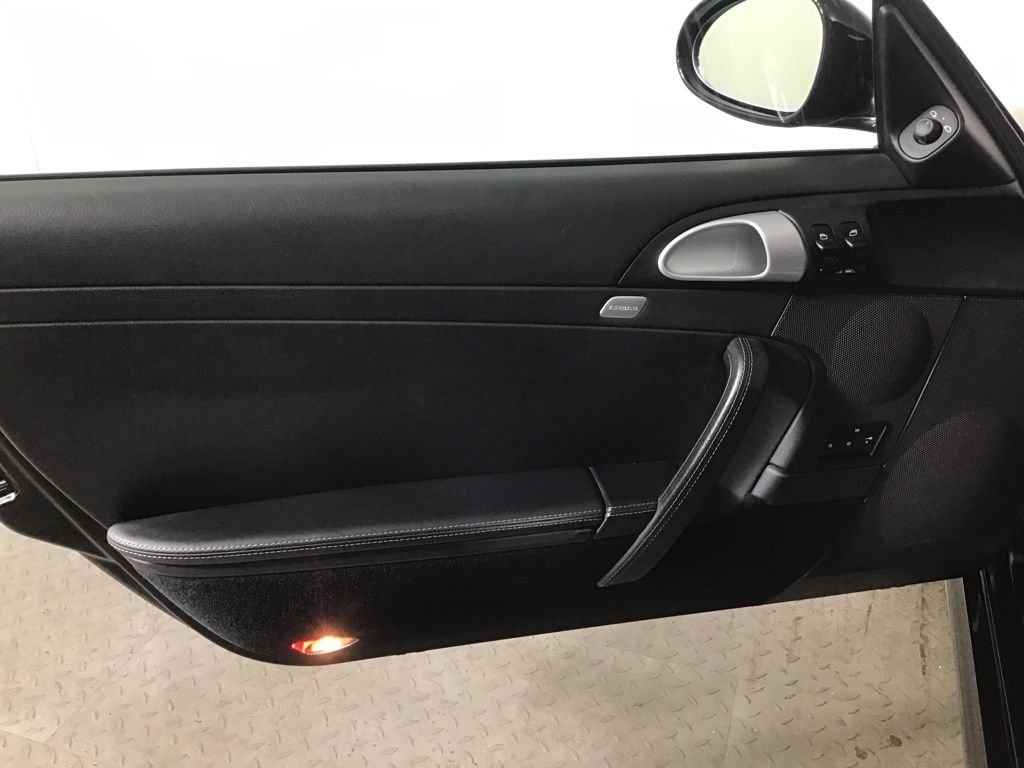 Used 2012  Porsche Carrera 4S image 28