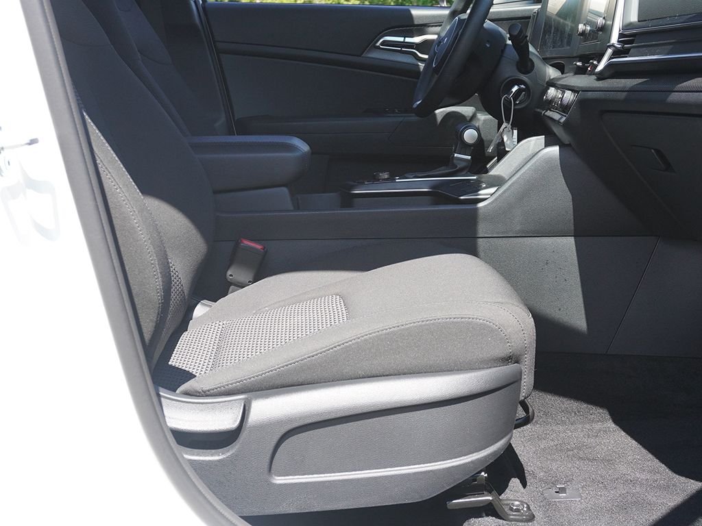 Used 2024 White Kia LX image 25