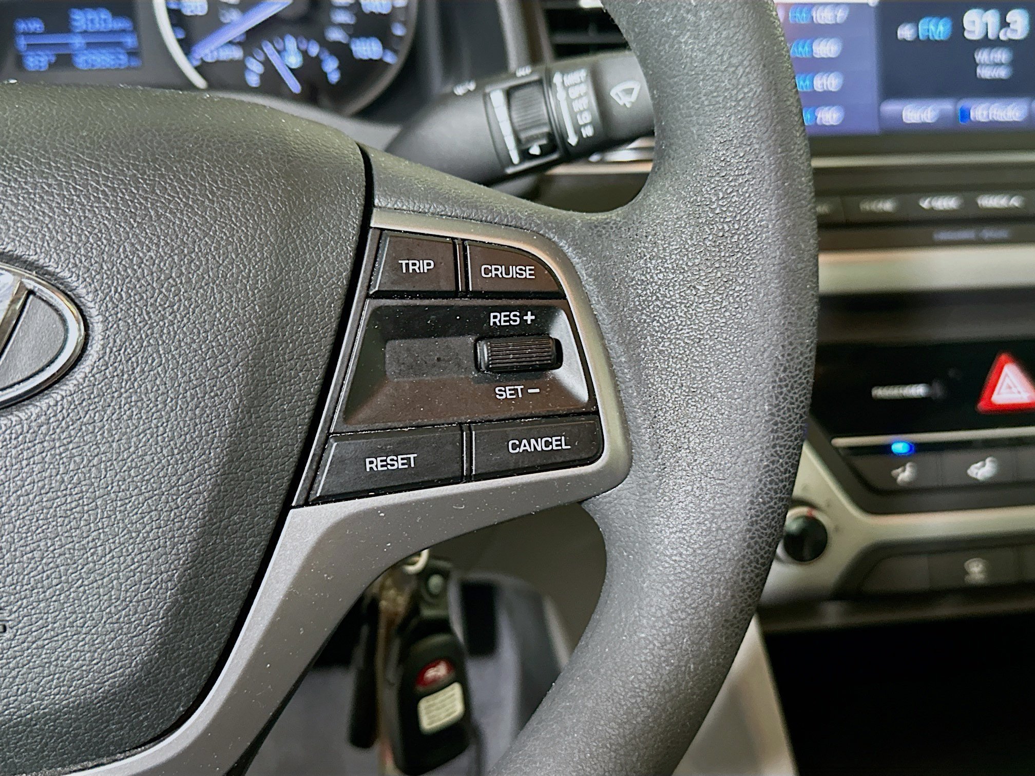 Used 2018 Phantom Black Hyundai SE image 17