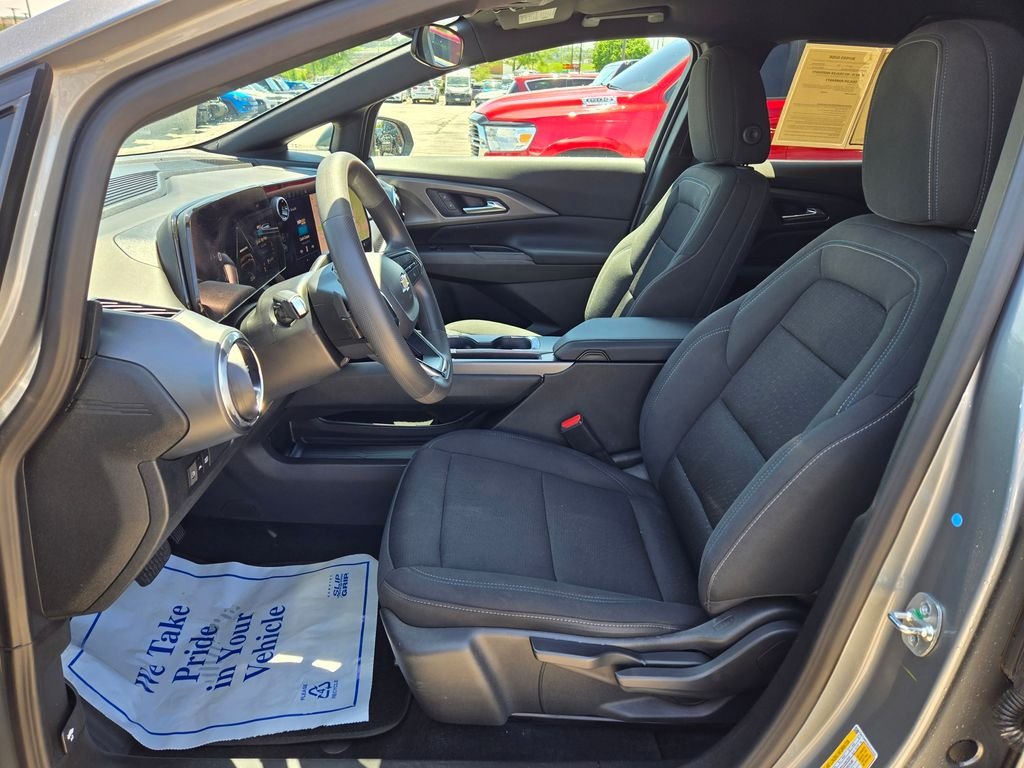 Used 2025 Gray Chevrolet LT image 14