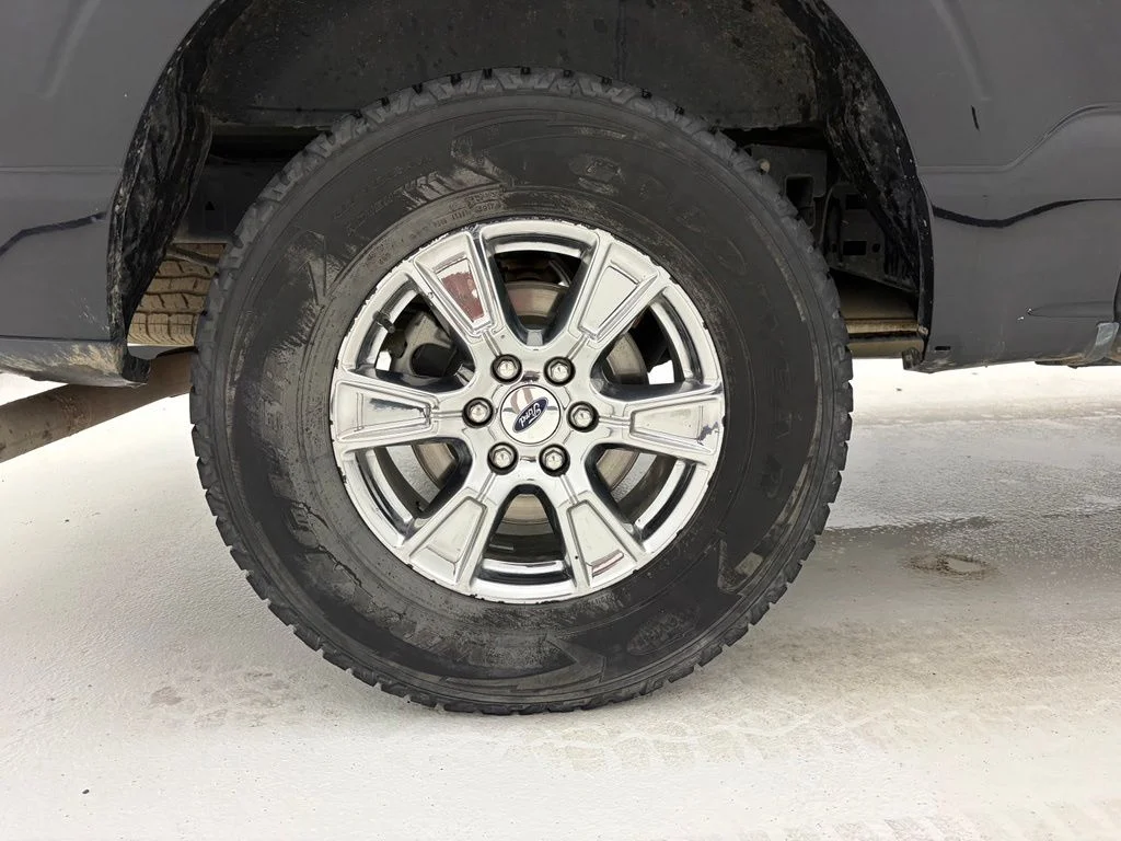 Used 2021 Black Ford XLT image 21