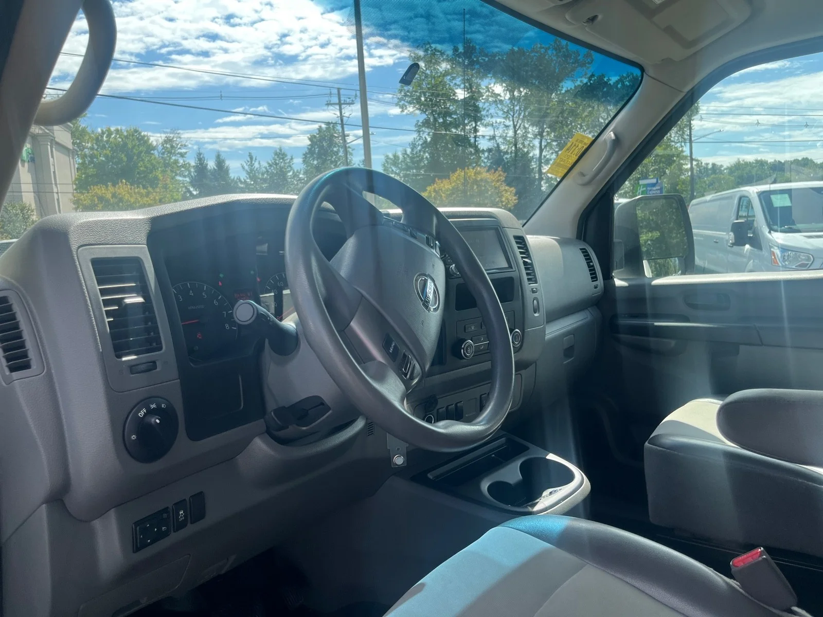 Used 2020 Glacier White Nissan SV image 14