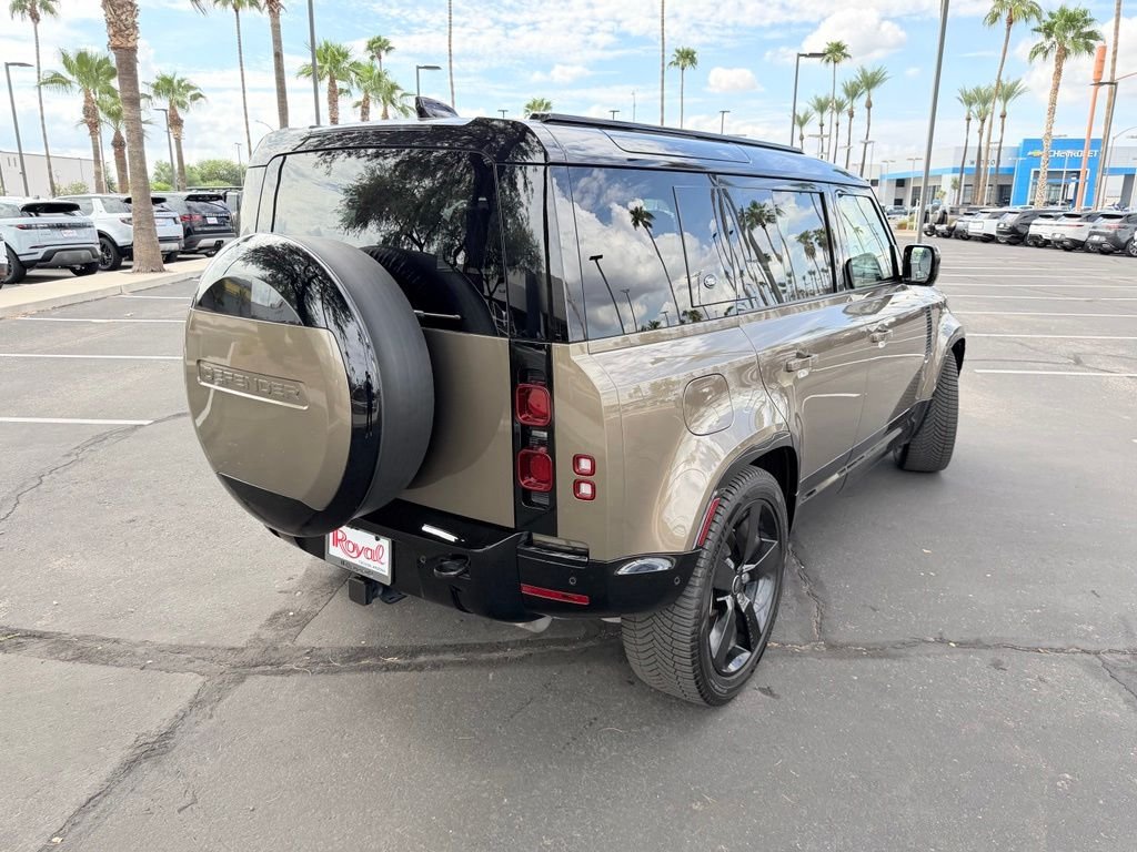 Used 2024 Brown Land Rover X-Dynamic SE image 19